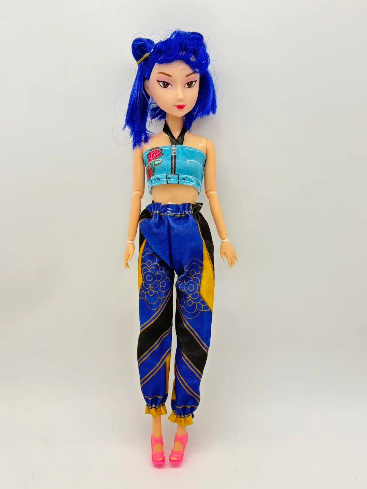 2026 New Model Girls' Gift Toy Princess Figurine Doll with Long Hair, Interchangeable Clothes, and Articulated Joints