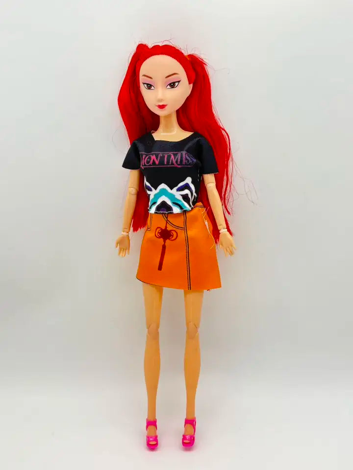 2026 New Model Girls' Gift Toy Princess Figurine Doll with Long Hair, Interchangeable Clothes, and Articulated Joints